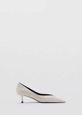 Pointed kitten heels