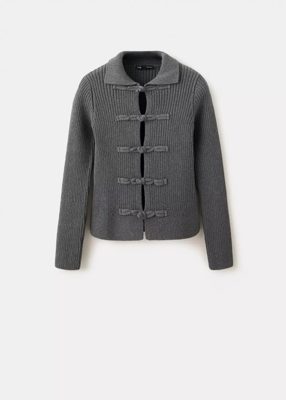 Ribbed knit cardigan with loop fastening